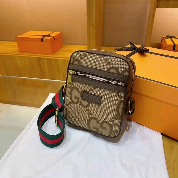 GUCCI JUMBO GG MESSENGER BAG